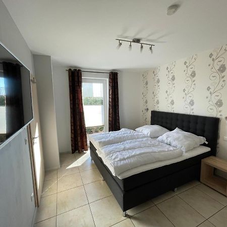 Villa Sara Wohnung Buskam Mit Terrasse Gohren Bagian luar foto